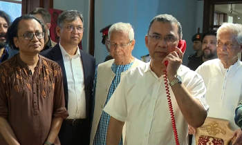 জুলাই স্মৃতি জাদুঘর ঘুরে দেখছেন প্রধানমন্ত্রী জুলাই স্মৃতি জাদুঘর ঘুরে দেখছেন প্রধানমন্ত্রী