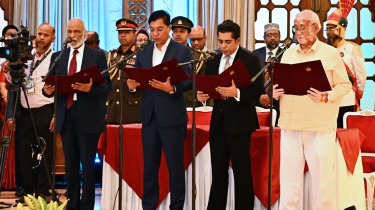 মন্ত্রিসভায় নতুন ৪ মন্ত্রী ও ২ প্রতিমন্ত্রীদের দপ্তর বণ্টন ও রদবদল করে প্রজ্ঞাপন জারি