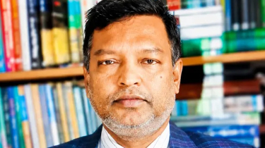 কলেজে দেয়া শিক্ষার্থীদের উপহারের ফ্রিজ বাসায় নিয়ে গেলেন বিভাগীয় প্রধান কলেজে দেয়া শিক্ষার্থীদের উপহারের ফ্রিজ বাসায় নিয়ে গেলেন বিভাগীয় প্রধান