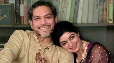 সোহানা সাবার স্বামী ফয়সাল সামাদ, দুজনেরই দ্বিতীয় বিয়ে সোহানা সাবার স্বামী ফয়সাল সামাদ, দুজনেরই দ্বিতীয় বিয়ে