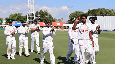 অস্ট্রেলিয়ার মাটিতে ইতিহাস হাসান মাহমুদের, ৫৫ রানে ৬ উইকেট