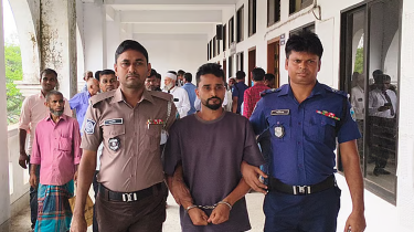 কুকুরকে গোসল করানো নিয়ে বিরোধ, ১০ বছর পর তিন খুনের মামলায় ৩ জনের মৃত্যুদণ্ড কুকুরকে গোসল করানো নিয়ে বিরোধ, ১০ বছর পর তিন খুনের মামলায় ৩ জনের মৃত্যুদণ্ড