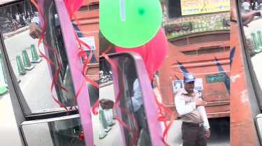 চালুর প্রথম দিনেই বলাকা বাসের ধাক্কা পিংক বাসে