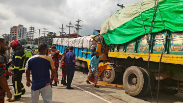 বগুড়ায় উড়ালসড়কে ট্রাকের ধাক্কা, বাবা-ছেলেসহ নিহত ৩ বগুড়ায় উড়ালসড়কে ট্রাকের ধাক্কা, বাবা-ছেলেসহ নিহত ৩