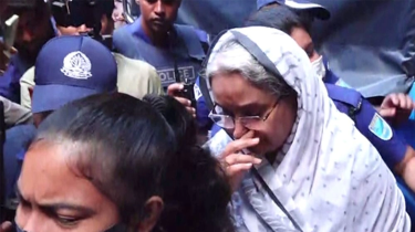 ১২ ঘণ্টার প্যারোলে মুক্তি পেয়ে স্বামীর লাশ দেখতে বাসায় দীপু মনি