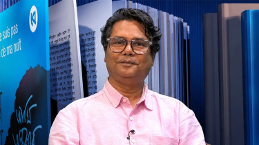 কোরিয়ার আন্তর্জাতিক সাহিত্য পুরস্কার পেলেন কবি মুম রহমান