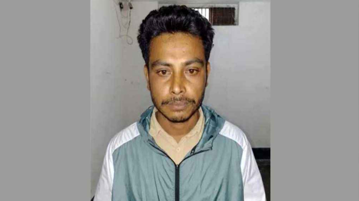 বাস থেকে চাঁদা আদায়ের দায়ে মানিকগঞ্জে আটক ১