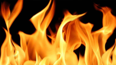 নির্বাচনের মাত্র দুই দিন আগে নেত্রকোনায় ভোটকেন্দ্রে আগুন