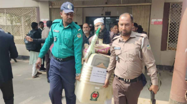 বরিশাল নির্বাচনের প্রস্তুতি: সরঞ্জাম বিতরণ শুরু