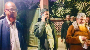 ভোটারদের জন্য জিলাপির টোকেন দেওয়ার সময় ৩ জামায়াতকর্মী গ্রেফতার