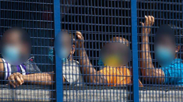 অবৈধ থাকার অভিযোগে মালয়েশিয়ায় ২২২ বাংলাদেশি গ্রেপ্তার