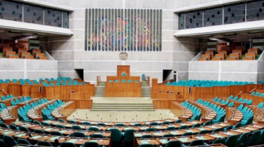 What Is a Shadow Cabinet? Could It Take Shape in Bangladesh?