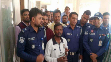 হিরো আলমকে যে অভিযোগে ধাওয়া করে গ্রেপ্তার করা হয়