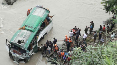 নেপালে ভয়াবহ বাস দুর্ঘটনা, নিহত ১৮ নেপালে ভয়াবহ বাস দুর্ঘটনা, নিহত ১৮