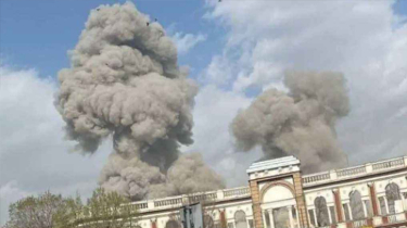 ইরানে চরম উত্তেজনা: খামেনির দপ্তরের সামনে বিস্ফোরণ