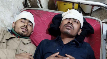 ভোট কেন্দ্রে সন্ত্রাসী হামলায় বিটিভি সাংবাদিকসহ আহত ৩০