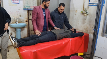 লক্ষ্মীপুরে সাংবাদিকের উপরে সন্ত্রাসী হামলা