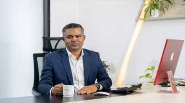 পাঁচ লাখ টাকার যাত্রা, এখন মাসে ৮ কোটি টাকা বেতন