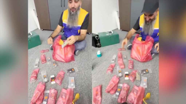 অর্ডার দেওয়ার ১৬ বছর দীর্ঘ প্রতীক্ষার পর মোবাইল ফোন ডেলিভারি