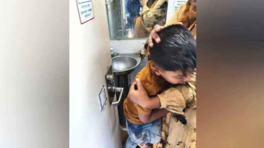 চলন্ত পর্যটক এক্সপ্রেসে পাথর ছোড়া, শিশু আহত