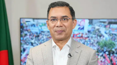 মানুষের পাশে দাঁড়ানোই প্রকৃত রাজনীতি