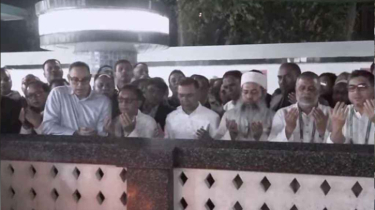 সিলেটে হযরত শাহজালালের মাজার জিয়ারত করলেন তারেক রহমান