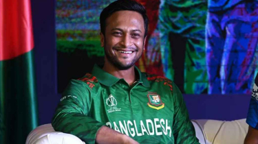 দেশে ফেরার ইস্যুতে সাকিব যা বললেন