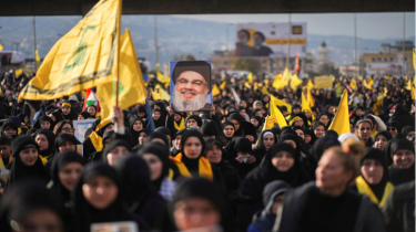 Kataib Hezbollah Members Sign Volunteer Forms for Suicide Attacks Wearing Burial Shrouds