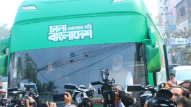 সবুজ বাসে নির্বাচনী প্রচারণায় নামলেন জামায়াত আমির