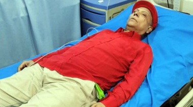 খুলনায় যাওয়ার পথে হঠাৎ অসুস্থ কবি আব্দুল হাই শিকদার