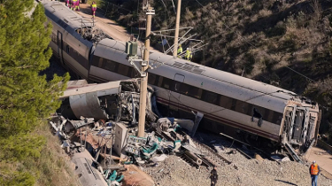 Spain Declares Three Days of Mourning After Train Crash That Killed at Least 40