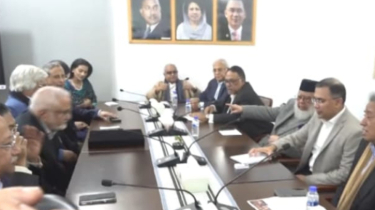 শীর্ষ ব্যবসায়ী ও শিল্প উদ্যোক্তাদের সঙ্গে তারেক রহমানের বৈঠক