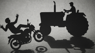 গাইবান্ধায় ট্রাক্টরের ধাক্কায় নিহত ১