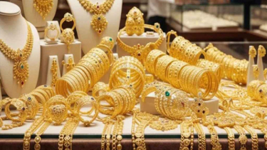 এক ধাক্কায় বড় পতন সোনার দামে