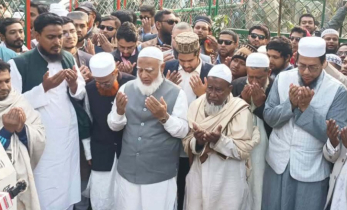 শহীদ আবু সাঈদের কবর জিয়ারত করলেন ডা. শফিকুর রহমান শহীদ আবু সাঈদের কবর জিয়ারত করলেন ডা. শফিকুর রহমান