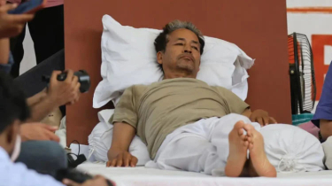 Indian Activist Sonam Wangchuk Forcibly Hospitalised After 20-Day Hunger Strike Indian Activist Sonam Wangchuk Forcibly Hospitalised After 20-Day Hunger Strike