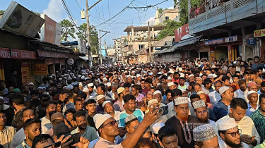 মা ও তিন মেয়ে খুন: লক্ষ্মীপুরে জানাজা শেষে লাশ নেওয়া হল কুমিল্লায়