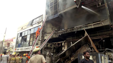 Massive fire breaks out at coaching centre in India, 14 killed Massive fire breaks out at coaching centre in India, 14 killed