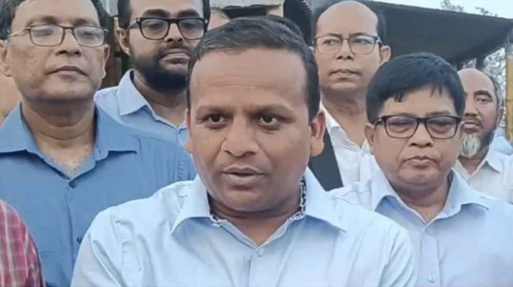 ঈদযাত্রা নির্বিঘ্ন করতে কাজ করছে সরকার: নৌপ্রতিমন্ত্রী