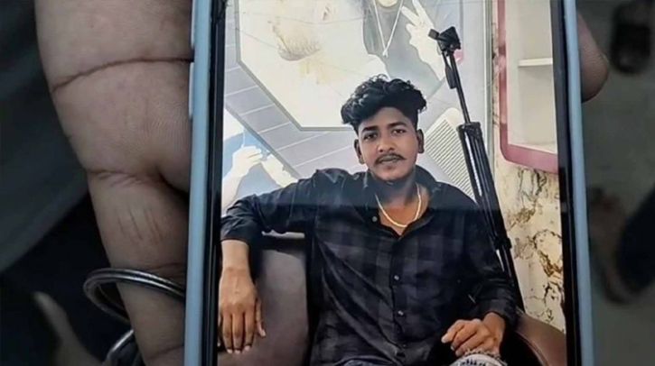 বাগেরহাটে বাড়িতে ঢুকে কলেজ ছাত্রকে গুলি করে হত্যা