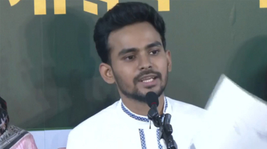 নিজের ও পরিবারের ব্যাংক হিসাব জনসমক্ষে আনলেন আসিফ মাহমুদ নিজের ও পরিবারের ব্যাংক হিসাব জনসমক্ষে আনলেন আসিফ মাহমুদ