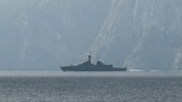 Iran Says It Has ‘Complete Control’ of the Strait of Hormuz Amid Trump Threats