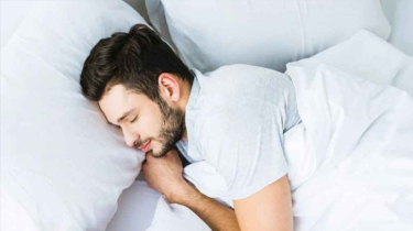 সারাদিন ঘুমালে কি রোজার কোনো ক্ষতি হয়?