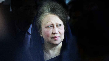 ‘গণতন্ত্রের অগ্রযাত্রায় শ্রেষ্ঠ অদম্য নারী’ সম্মাননায় ভূষিত হচ্ছেন খালেদা জিয়া