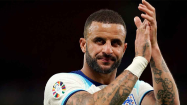 বিশ্বকাপের আগে আন্তর্জাতিক ফুটবল ছাড়লেন ইংল্যান্ড তারকা