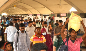 People Returning to Dhaka After Eid Holidays
