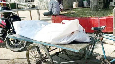 রাজশাহীতে তারেক রহমানের জনসভাস্থলের কাছে পুকুরে মিলল অজ্ঞাত যুবকের মরদেহ রাজশাহীতে তারেক রহমানের জনসভাস্থলের কাছে পুকুরে মিলল অজ্ঞাত যুবকের মরদেহ