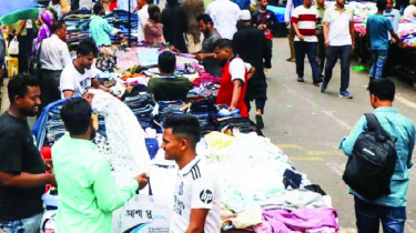 90 Feet of a 100-Foot Road Occupied, Causing Severe Traffic Disruption