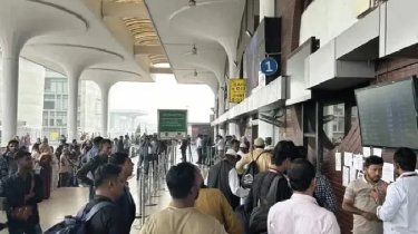 রিয়াদ বিমানবন্দর বন্ধ, বাংলাদেশগামী ৬১ ফ্লাইট বাতিল; ভোগান্তিতে ৯,২৬৯ যাত্রী রিয়াদ বিমানবন্দর বন্ধ, বাংলাদেশগামী ৬১ ফ্লাইট বাতিল; ভোগান্তিতে ৯,২৬৯ যাত্রী