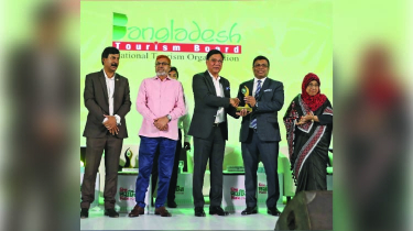 বর্ষসেরা টেকসই পর্যটন উদ্যোগ’ ক্যাটাগরিতে পুরস্কার পেলেন ইউনিক হোটেল অ্যান্ড রিসোর্টস পিএলসির